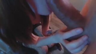 A perfect girl with a stunning ass loves deep anal sex