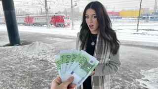 A girl is willing to fulfill any desire for money. This time on the train