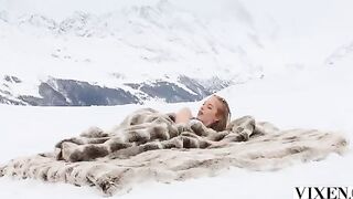 Warming up a dick with your mouth is no problem. A blowjob outdoors is fun!