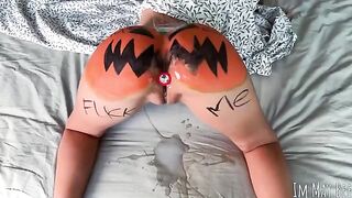 Smash my pumpkin until it shakes with you inside