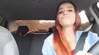 The hot girl agreed to have sex for a free ride