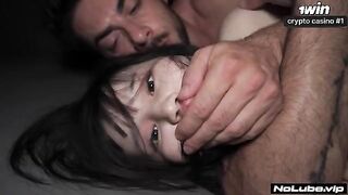 A cute girl was heavily fucked, her moans amplified the heat