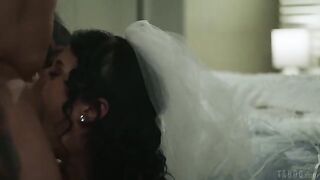 Sweet pussy licking with a brunette on the bed