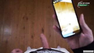 A juicy blowjob from an amateur couple with a surprising twist