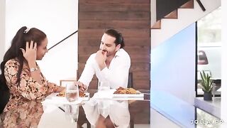 A therapist invited a client to her house for dinner